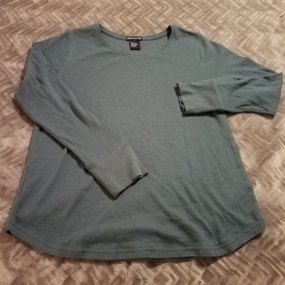 Women's long sleeve Henley style shirt size L